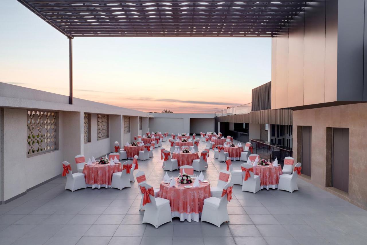 Lemon Tree Hotel Agra Shikohabad Dış mekan fotoğraf